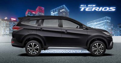 Warna Midnight Black Metallic New Terios Solo