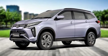 Warna Glittering Silver New Terios Solo